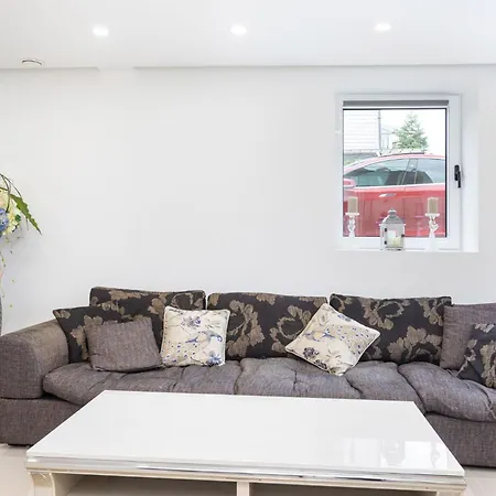 Διαμέρισμα Charming With Garden And Parking Στάβανγκερ